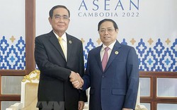 Thủ tướng gặp Thủ tướng Thái Lan và Chủ tịch Hạ viện Malaysia