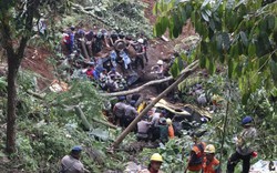 Tiếp tục nỗ lực cứu hộ động đất Indonesia: Thương vong chưa dừng lại