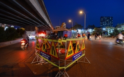Rào chắn trên đường Nguyễn Xiển được thu hẹp, người dân thoát cảnh tắc đường