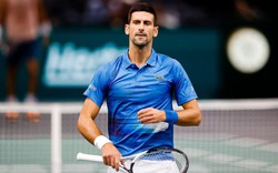 Djokovic thắng trận thứ 11 liên tiếp, vào tứ kết Paris Masters