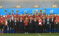 Trao bằng khen của Bộ VHTTDL cho tập thể Liên đoàn bóng đá Việt Nam có thành tích xuất sắc trong công tác tổ chức SEA Games 31