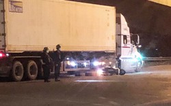 TP.HCM: Va chạm với xe container, 2 thanh niên đi SH tử vong tại chỗ 