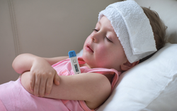 Giải đáp những thắc mắc của cha mẹ về bệnh sốt phát ban ở trẻ?