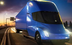 Xe tải điện Tesla Semi đầu tiên được giao sau 3 năm dài trì hoãn, Elon Musk tự tin gọi nó là 'quái vật'