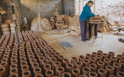 Làng gốm thủ công hơn 700 năm tuổi ở Bắc Ninh tất bật ngày giáp Tết