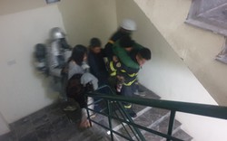 Cháy chung cư ở Hà Nội, 11 người được cứu thoát ra bên ngoài