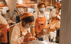 Sinh viên ở lại thành phố làm thêm dịp Tết Dương lịch: Không về cũng tủi thân mà về thì bao nhiêu thứ phải lo!