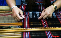 Dệt dèng A Roàng được công nhận là nghề truyền thống tỉnh Thừa Thiên Huế