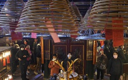 Người dân Trung Quốc không quên truyền thống đi chùa trong Tết Nhâm Dần