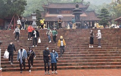 Tuyên truyền người dân không chủ quan, lơ là trong công tác phòng, chống dịch bệnh khi tham gia lễ hội