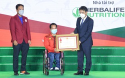 Trao tặng Huân chương Lao động hạng 2 của Đảng, Nhà nước và Chính phủ cho VĐV Lê Văn Công