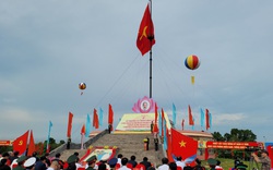 Chủ tịch nước Nguyễn Xuân Phúc dự Lễ thượng cờ 