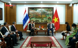Bộ trưởng Bộ VHTTDL tiếp Bộ trưởng Bộ Du lịch và Thể thao Thái Lan và Chủ tịch Liên đoàn Bắn súng Châu Á