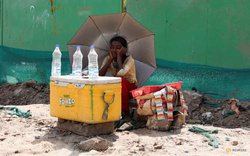 Nắng nóng gay gắt khiến hàng chục người thiệt mạng tại Ấn Độ