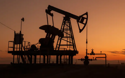 Mỹ gia nhập cuộc đua 'bơm' dầu giá rẻ vào thị trường châu Á, nhu cầu dầu thô sẽ thế nào? 