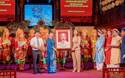 Phó Chủ tịch nước thăm, động viên những người làm công tác gìn giữ giá trị nghệ thuật truyền thống dân tộc