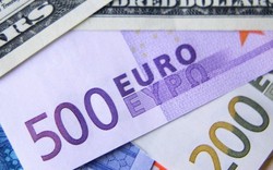 USD và Euro cùng tăng do khả năng ngân hàng trung ương tăng mạnh lãi suất, nhân dân tệ thấp nhất 2 năm
