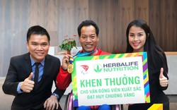 Herbalife Việt Nam thưởng nóng cho các VĐV Việt Nam đạt HCV tại ASEAN Games lần thứ 11
