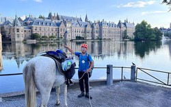 Chàng trai cưỡi ngựa du lịch 2.500 km từ châu Âu sang châu Á 