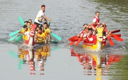 Ninh Bình: Hàng nghìn người xem cảnh đua thuyền chào mừng ngày 2/9