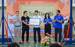 Hanoi Buffaloes và Hanoi Telecom trao tặng cột rổ Ước mơ 2022 cho trường THPT Nguyễn Du 