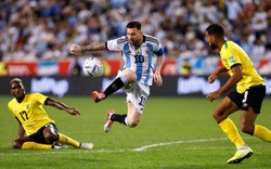 Messi lập cú đúp trong 3 phút giúp Argentina đại thắng