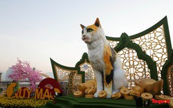 Ngắm linh vật mèo tại đường hoa xuân Đà Nẵng