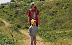 Chuyến leo núi đầy niềm vui và thử thách của gia đình nhỏ cùng 6 quy tắc cần nhớ để giữ an toàn cho con