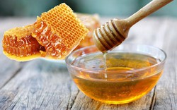 Dùng mật ong giả có ảnh hưởng tới sức khoẻ hay không? Chuyên gia giải đáp