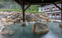 Tắm onsen để “chữa lành” theo cách của người Nhật