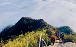 Phát hiện điểm leo núi có cái tên đặc biệt cách Hà Nội hơn 400km, du khách nhận xét “không phải ai cũng đi được”