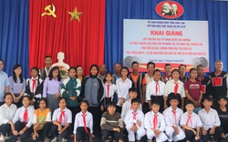 Tổ chức lớp truyền dạy diễn tấu chiêng và múa xoang cho học sinh tại tỉnh Đắk Lắk