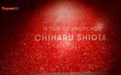 Trải nghiệm đa tầng cảm xúc tại triển lãm sắp đặt của nghệ sĩ Chiharu Shiota