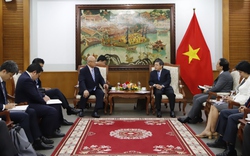 Thứ trưởng Đoàn Văn Việt tiếp Cố vấn Đặc biệt của Liên minh nghị sĩ hữu nghị Nhật - Việt