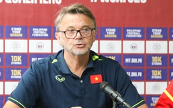 HLV Troussier: Đá với ĐT Philippines với tinh thần không còn gì để mất