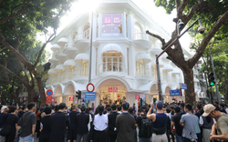 Cửa hàng UNIQLO Hoàn Kiếm trở thành địa điểm yêu thích mới của khách du lịch và người dân Thủ đô
