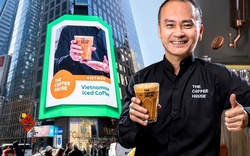 Ly cà phê sữa đá Việt Nam xuất hiện ấn tượng trên Quảng trường Thời Đại New York
