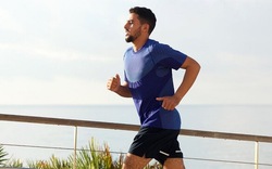 Người đàn ông 46 tuổi chạy 5km mỗi ngày, 5 năm sau cơ thể thay đổi chóng mặt, thì ra mấu chốt của sống thọ là 1 điều