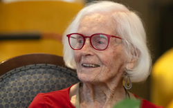 4 bí quyết sống thọ của cụ bà 102 tuổi, ở tuổi 86 vẫn chơi golf như 