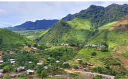 Bản làng người Mày vùng biên giới Việt – Lào 'thay da đổi thịt'