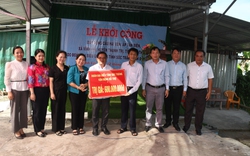 Đoàn ĐBQH tỉnh Sóc Trăng vận động xây dựng cầu nông thôn và bàn giao 2 căn nhà ở cho hộ nghèo huyện Thạnh Trị