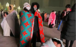 Động đất ở Trung Quốc: Nạn nhân run rẩy kể lại phút tháo chạy dưới cái lạnh -14 độ, hàng ngàn người mất sạch nhà cửa sau vài phút