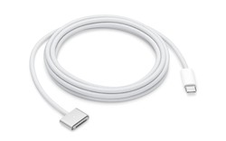 Có thể bạn không biết cáp sạc MagSafe của Apple cũng cần phải được cập nhật phần mềm

