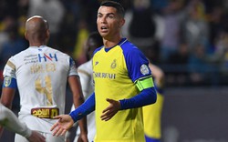 Ronaldo chất vấn trọng tài vì cho rằng Al-Nassr mất quả penalty
