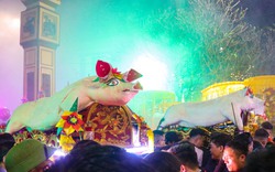 Độc đáo lễ hội rước lợn tại Hà Nội