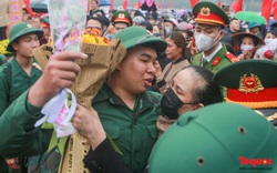 Hà Nội: Nhiều cảm xúc trong lễ tiễn tân binh lên đường nhập ngũ