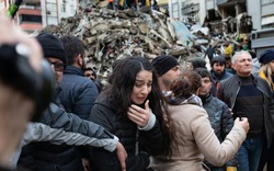Thảm họa động đất ở Thổ Nhĩ Kỳ: Cả gia đình chạy trốn chiến tranh vẫn không thoát được chia lìa vì thiên tai