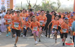 Hàng ngàn người chạy bộ gây quỹ từ thiện