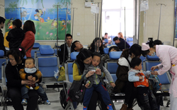 Trung Quốc: Bác sĩ nhắc việc cần làm để tránh hàng loạt bệnh khi giao mùa