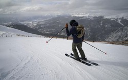 Ngành du lịch trượt tuyết đối mặt với nhiều thách thức do biến đổi khí hậu